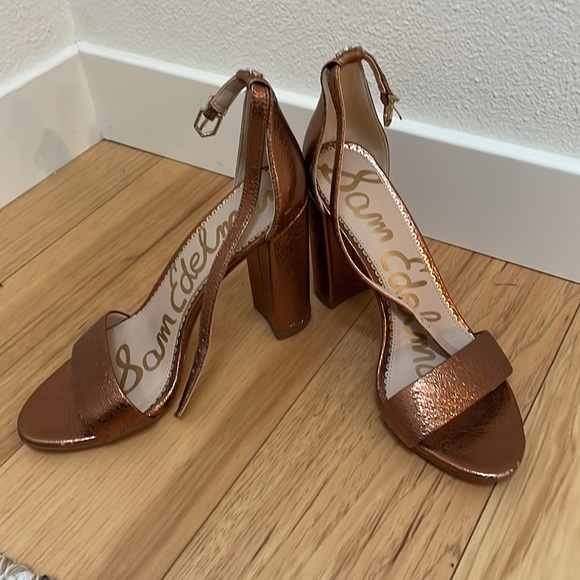 Sam Edelman. Size 7 Bronze/ gold. Worn once with sequin dress. - Picture 3 of 3